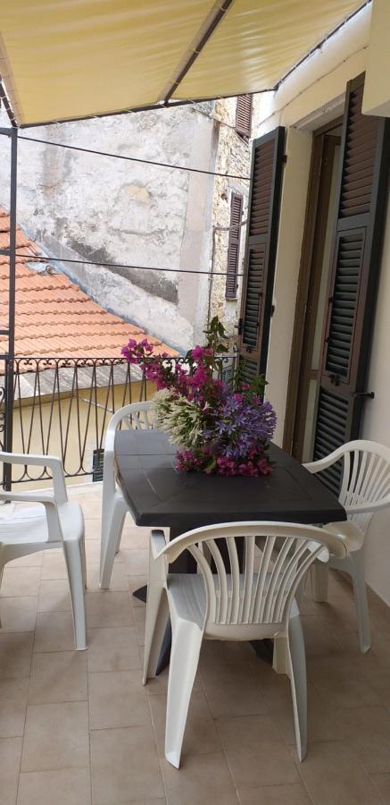 Countryhouse Traversa Du Furnu Imperia Εξωτερικό φωτογραφία